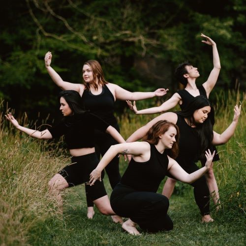 Emily Baird '16, Maria Witt-Kelly ’17, Gabrielle Croes ’17, Madi Hunt ’17, and Claire Smrekar ’19 in a performance for Drift Dance Collective