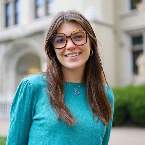 Audrey Pantaz ’25, an English and French and Francophone studies major, assembled  a collection of short stories and poetry for her Independent Study. 