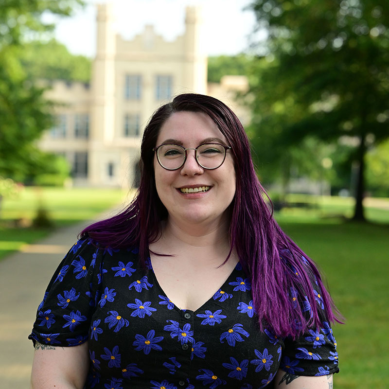 Rebecca Roper head shot