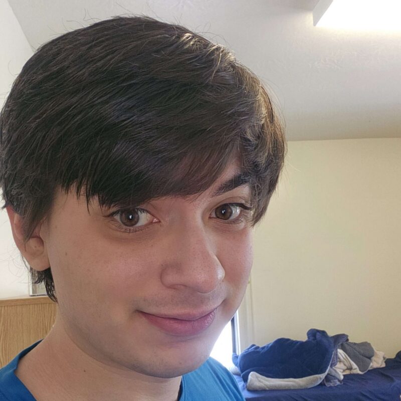 Riker Sweazey headshot