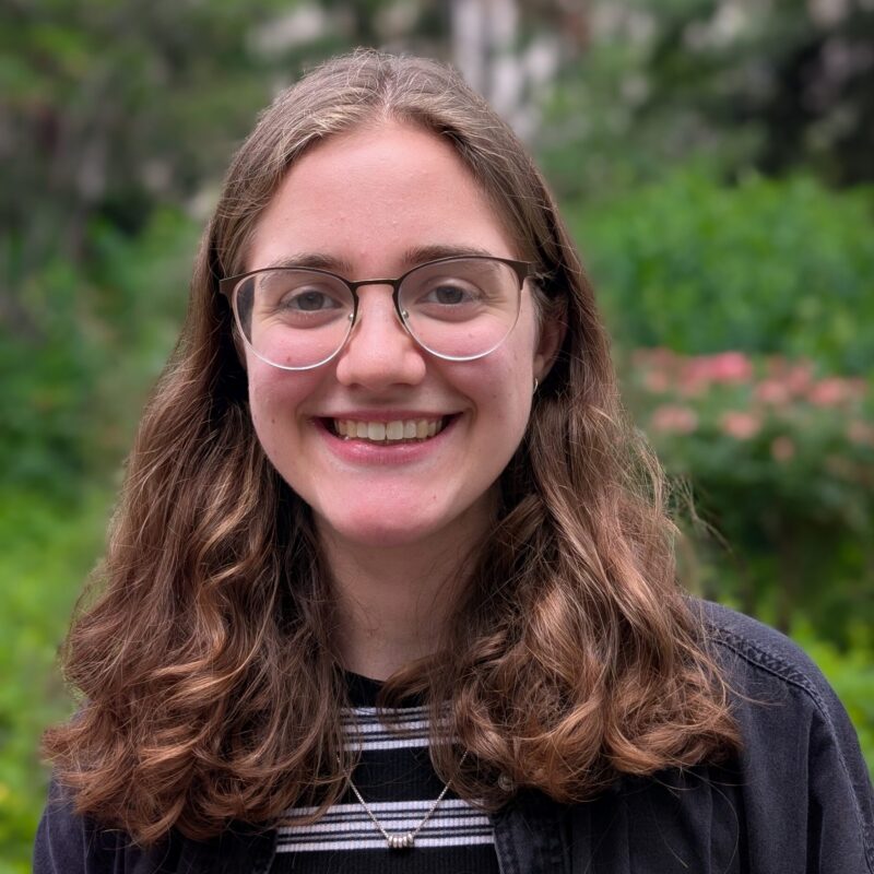 Libby haar headshot
